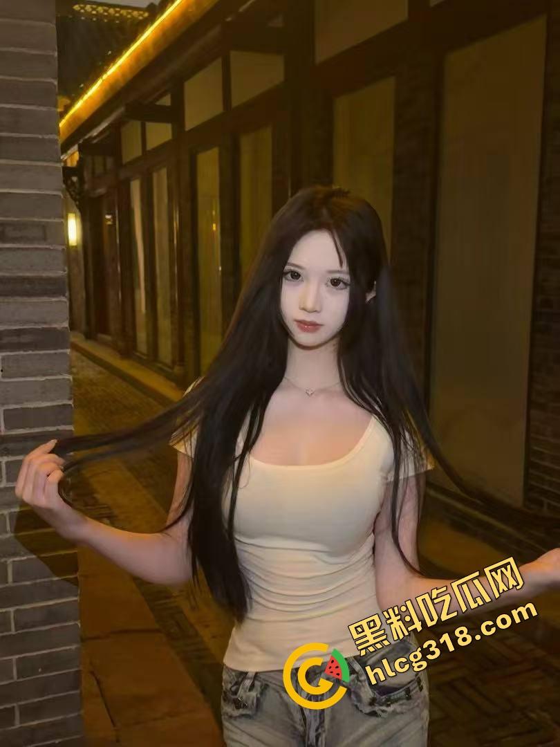 哺乳期骚娘们干起来才叫带劲，奶子又大又软，边插边薅奶头奶水猛喷，操完还得吸两口真他妈解渴！-4