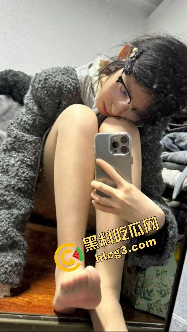 抖音12万粉仙女反差大曝光！校花级网红『张人o』自曝自慰,口交自拍超长视频震撼泄密！-10