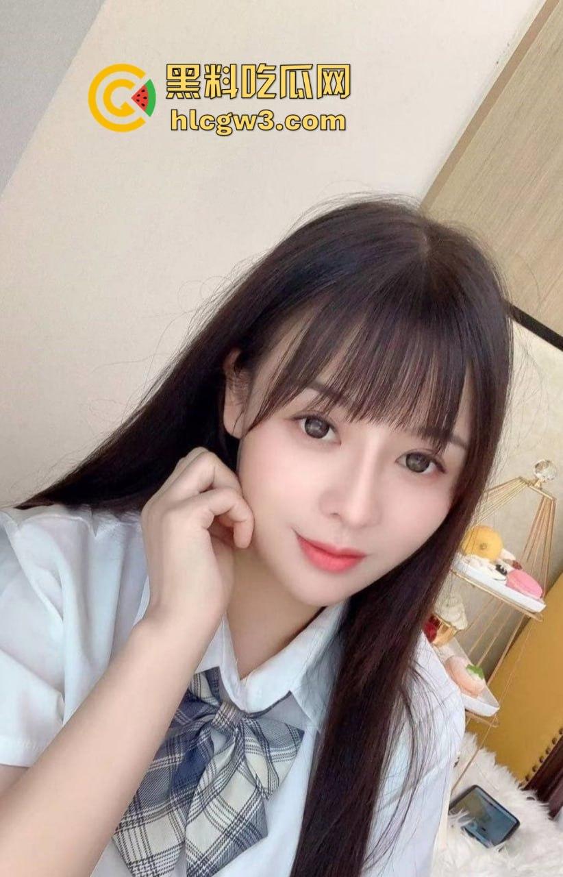 极品反差少女【凌薇】线下约啪金主爸爸多P全套性爱自拍疯传，清纯脸配骚浪身子，真他妈是反差婊中的极品！-2